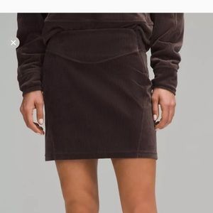 NWT Lululemon scuba velvet skirt 10